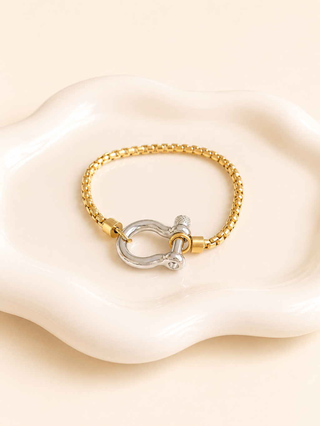Catalina Clasp Bracelet