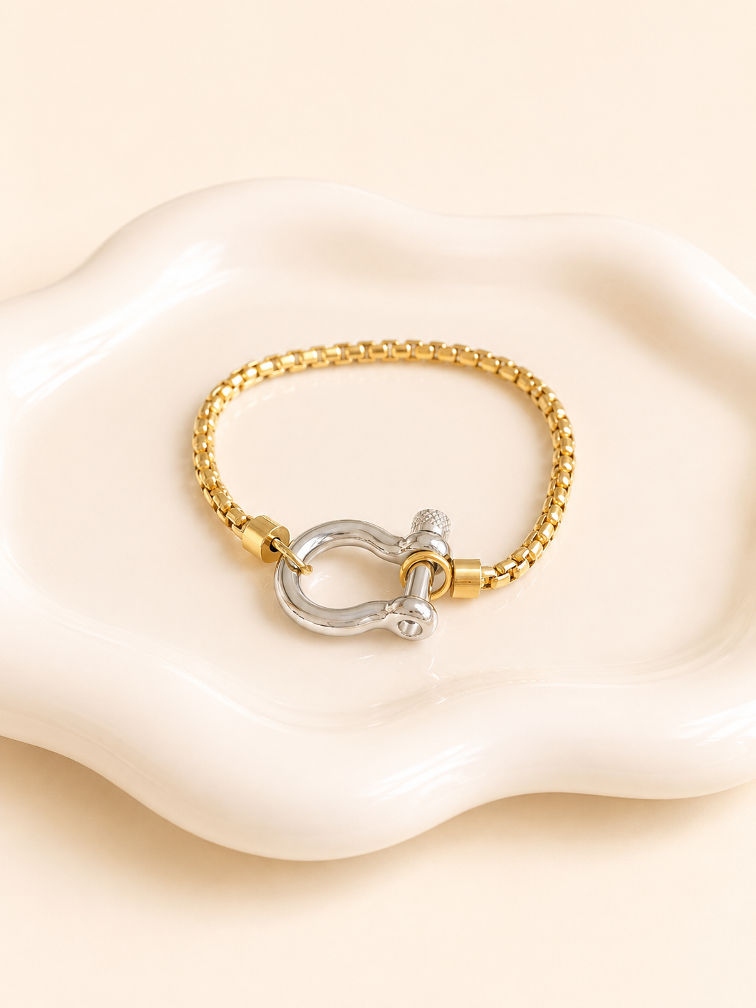 Catalina Clasp Bracelet