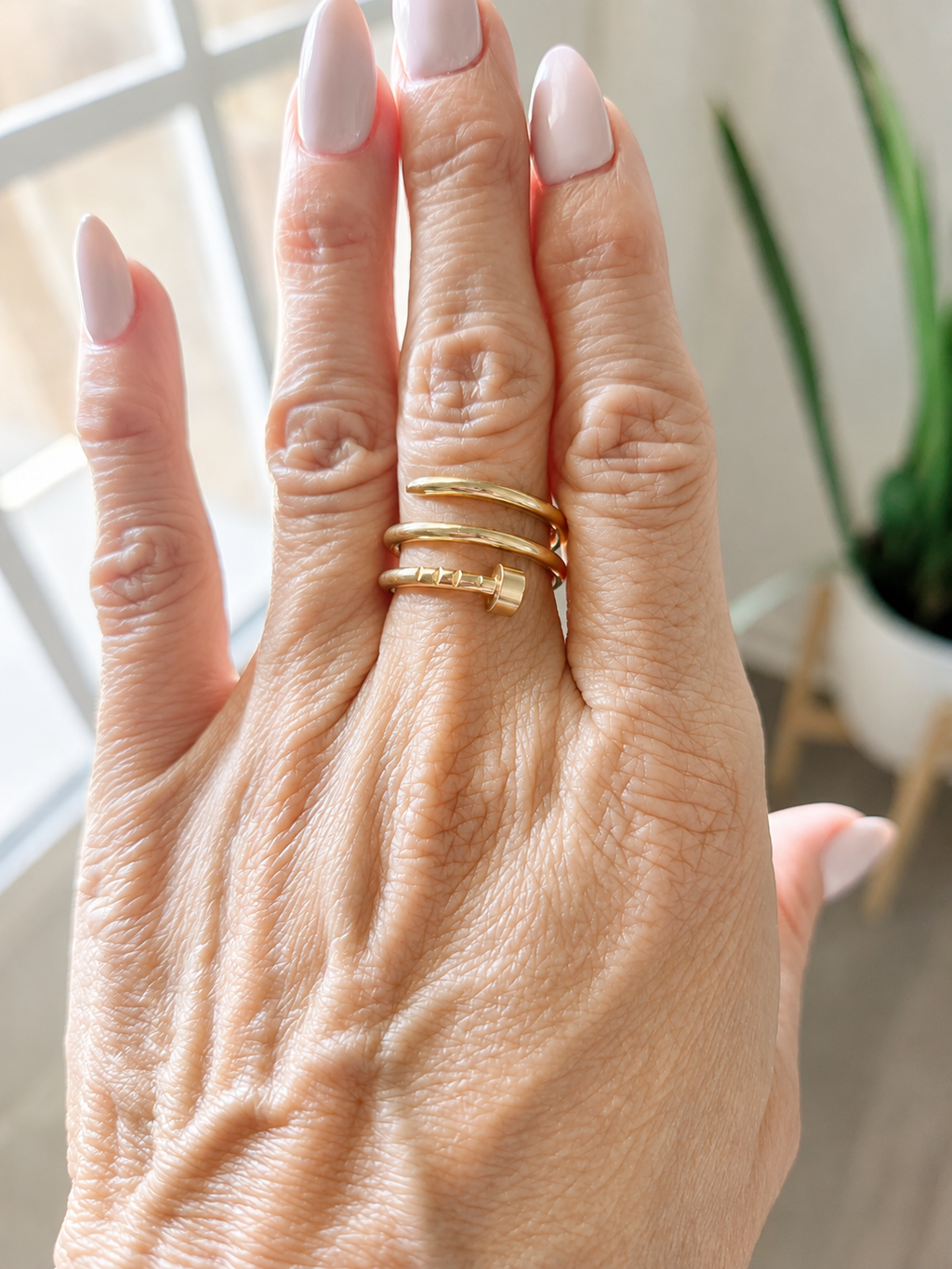 Nail Ring