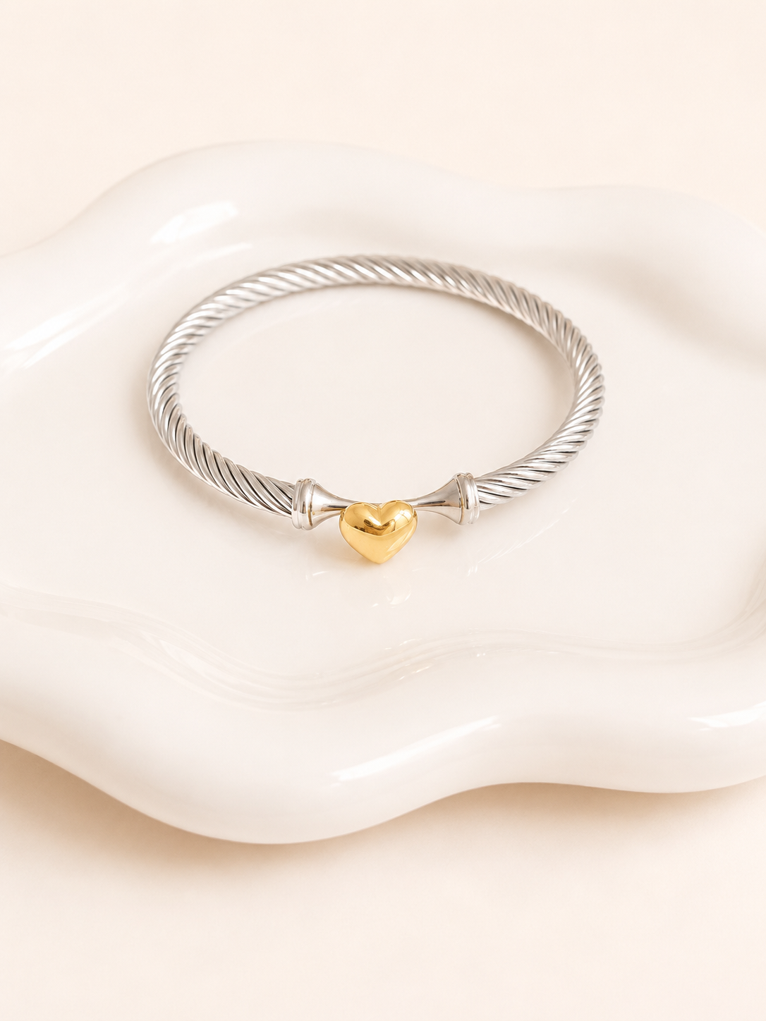 Eva Heart Bangle